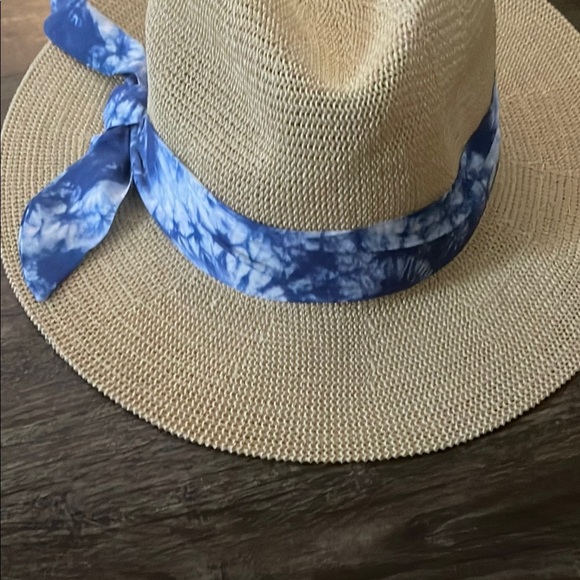 David and Young Tan Hat with Blue Tie-Dye Band - Picture 2 of 5